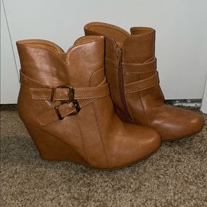 Vintage style boots
